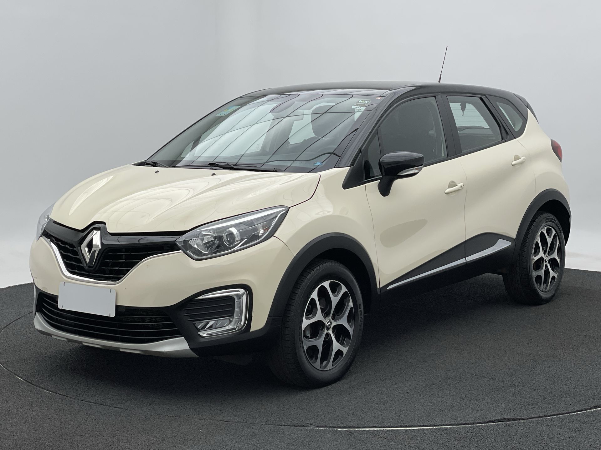 CAPTUR Intense 2.0 16V Flex 5p Aut.