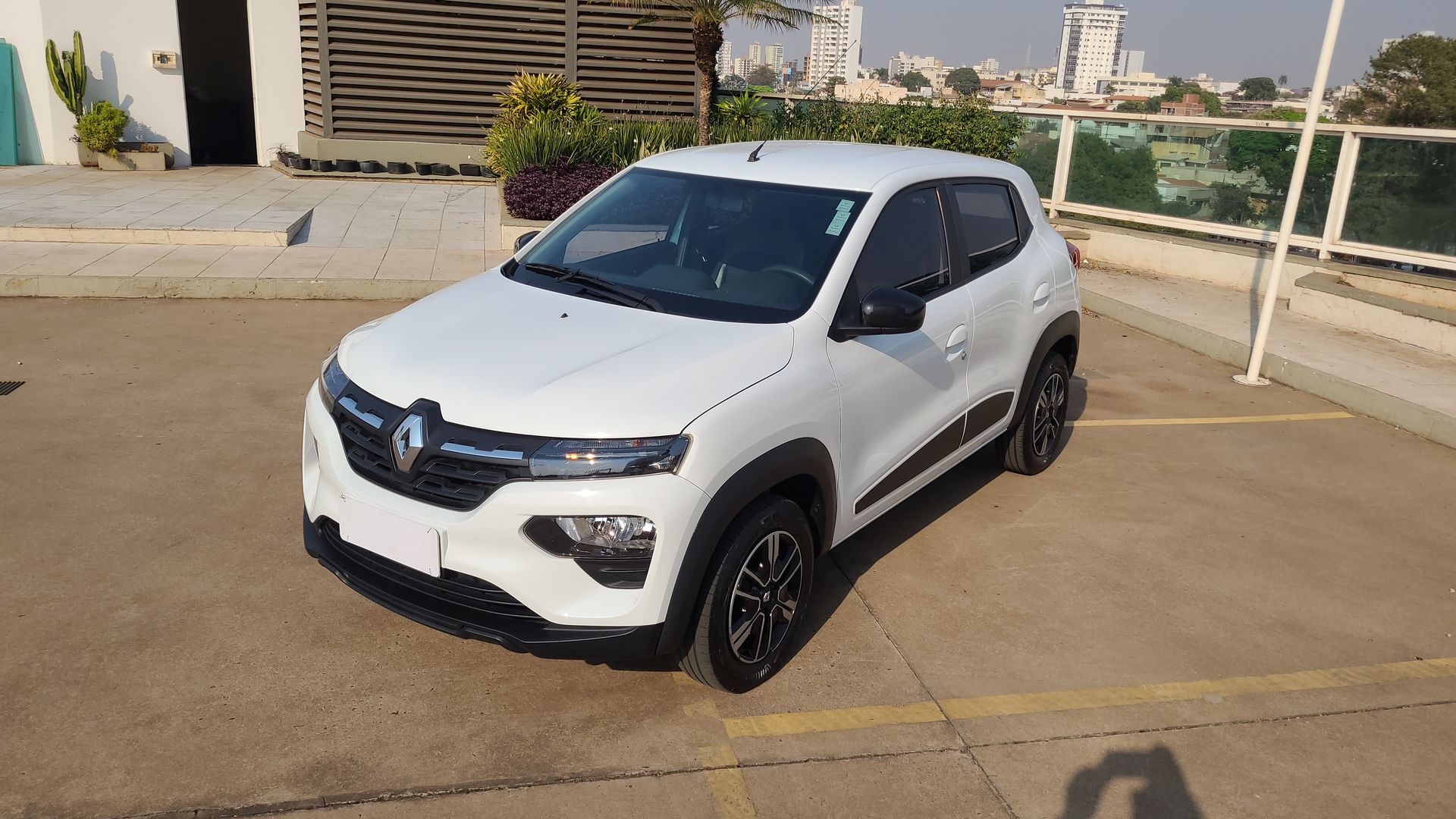 KWID Intense 1.0 Flex 12V 5p Mec.