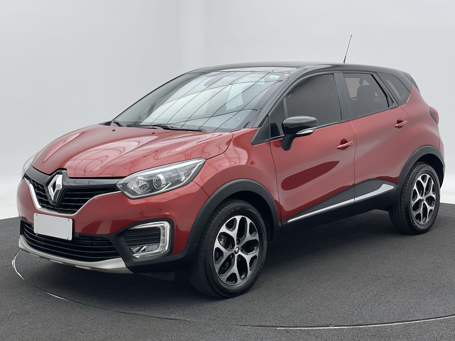 CAPTUR Intense 2.0 16V Flex 5p Aut.