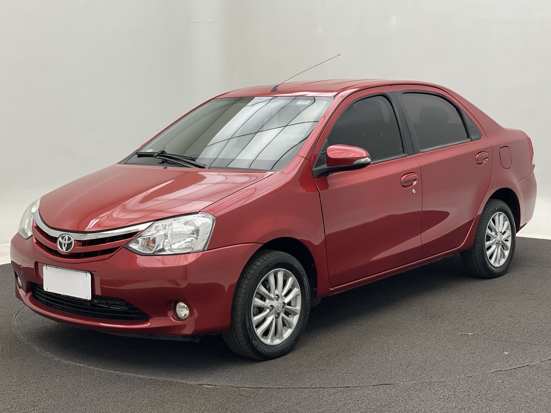 ETIOS XLS Sedan 1.5 Flex 16V 4p Mec.